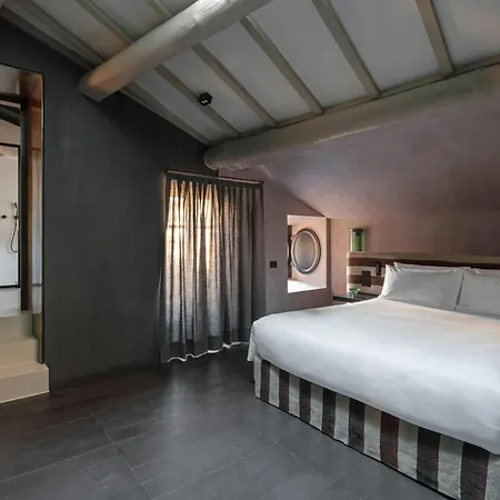 Palazzo Petrvs 酒店 *