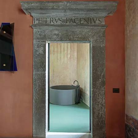 Hotel Palazzo Petrvs