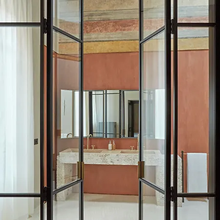 Hotel Palazzo Petrvs
