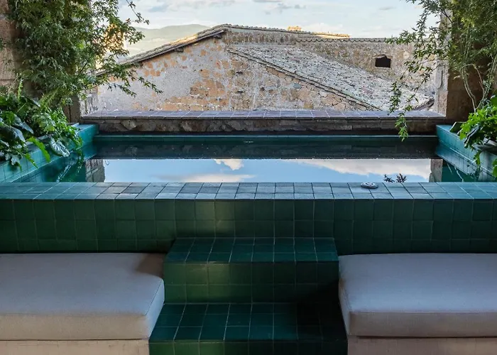 Palazzo Petrvs Hotel *