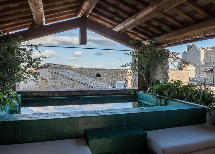 Palazzo Petrvs Hotel *