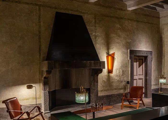 Hotel Palazzo Petrvs *