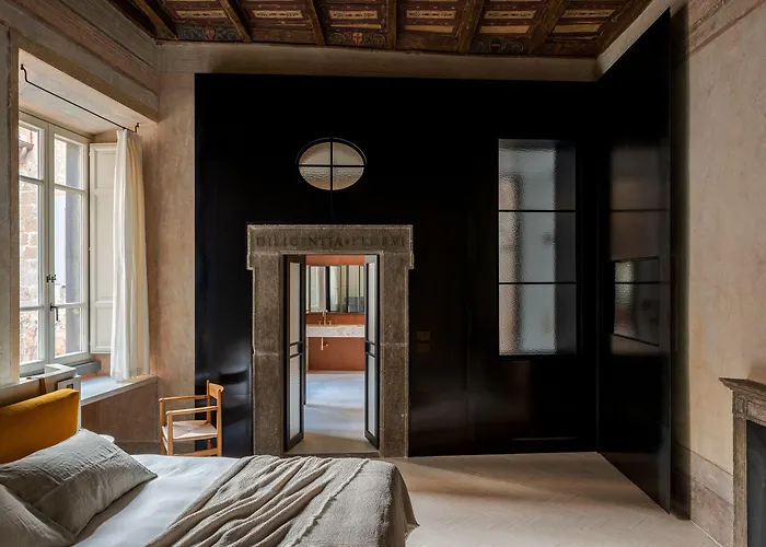 Palazzo Petrvs Hotel *